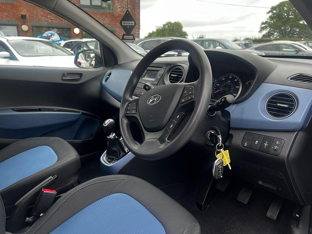 Used Hyundai i10 2016 for sale - 76689875: Photo 9