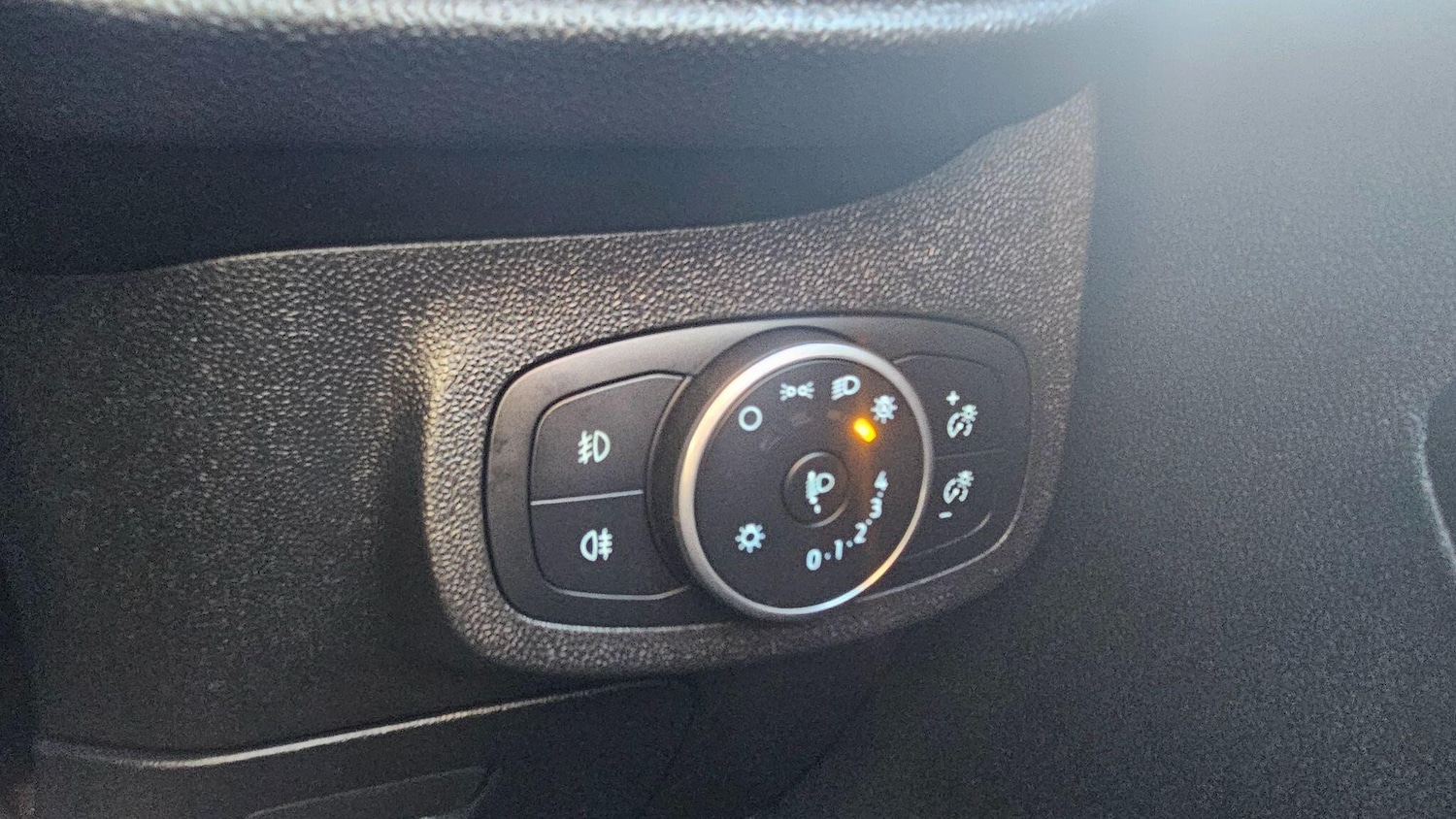 Used Ford Fiesta 2019 for sale - 76802486: Photo 27