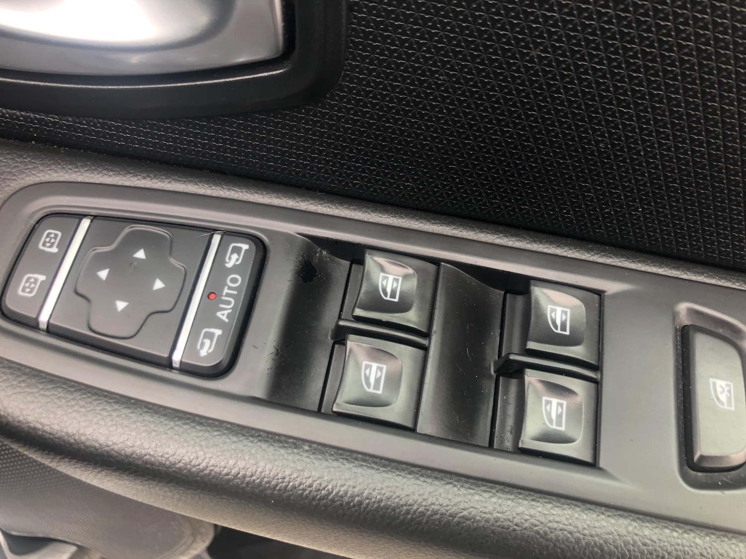 Used Renault Clio 2017 for sale - 76486724: Photo 23