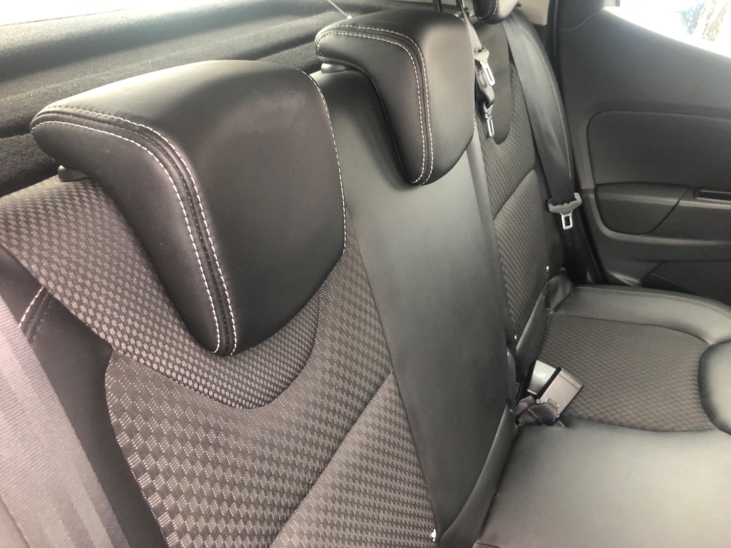 Used Renault Clio 2017 for sale - 76486724: Photo 30