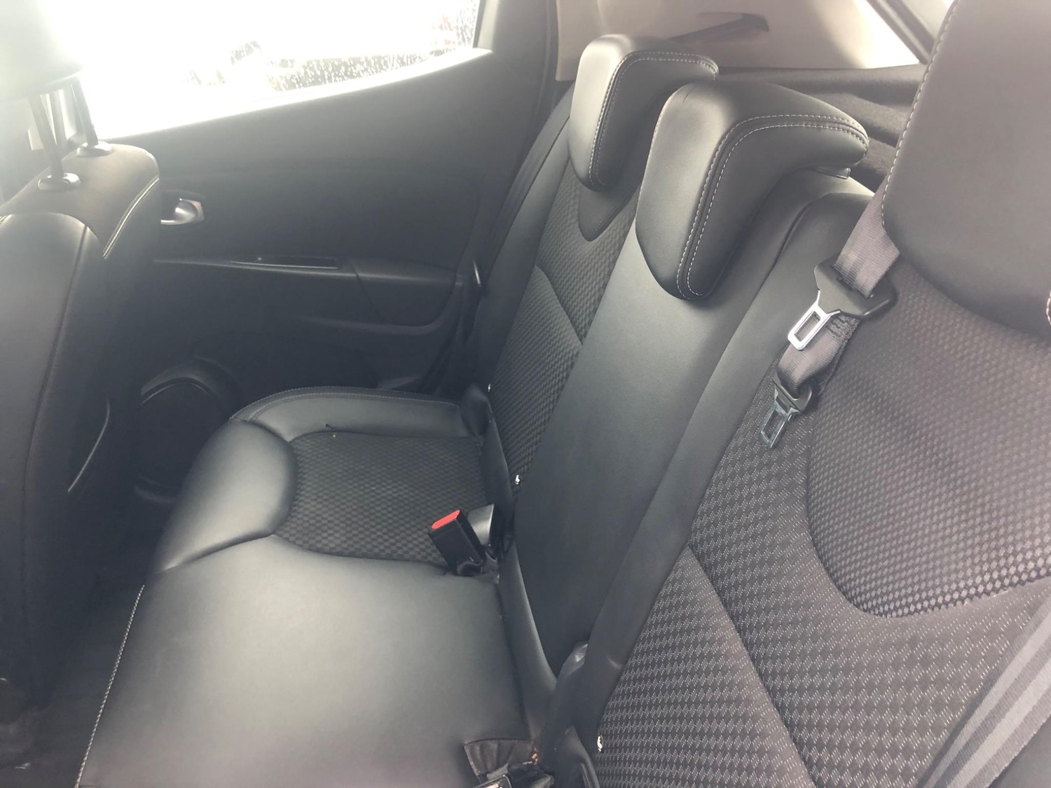 Used Renault Clio 2017 for sale - 76486724: Photo 32