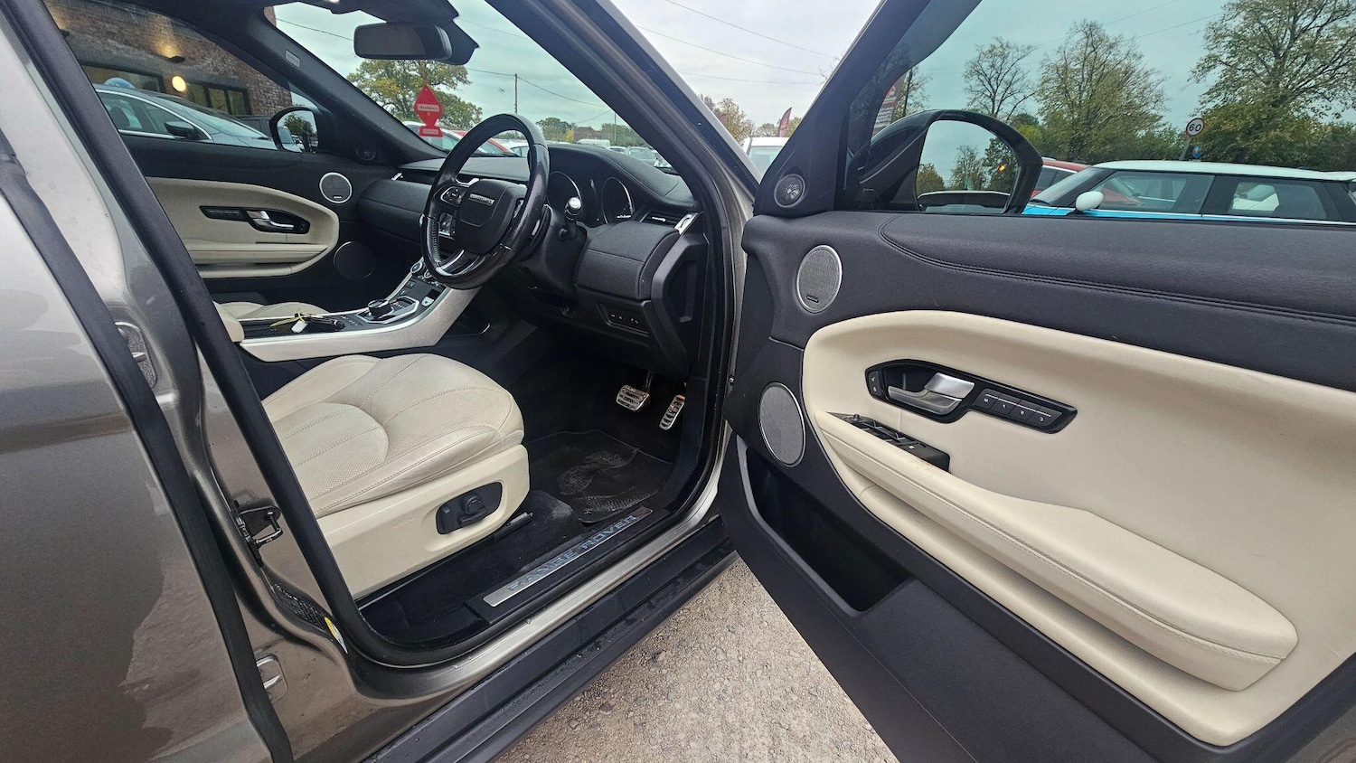 Used Land Rover Range Rover Evoque 2017 for sale - 76486725: Photo 11