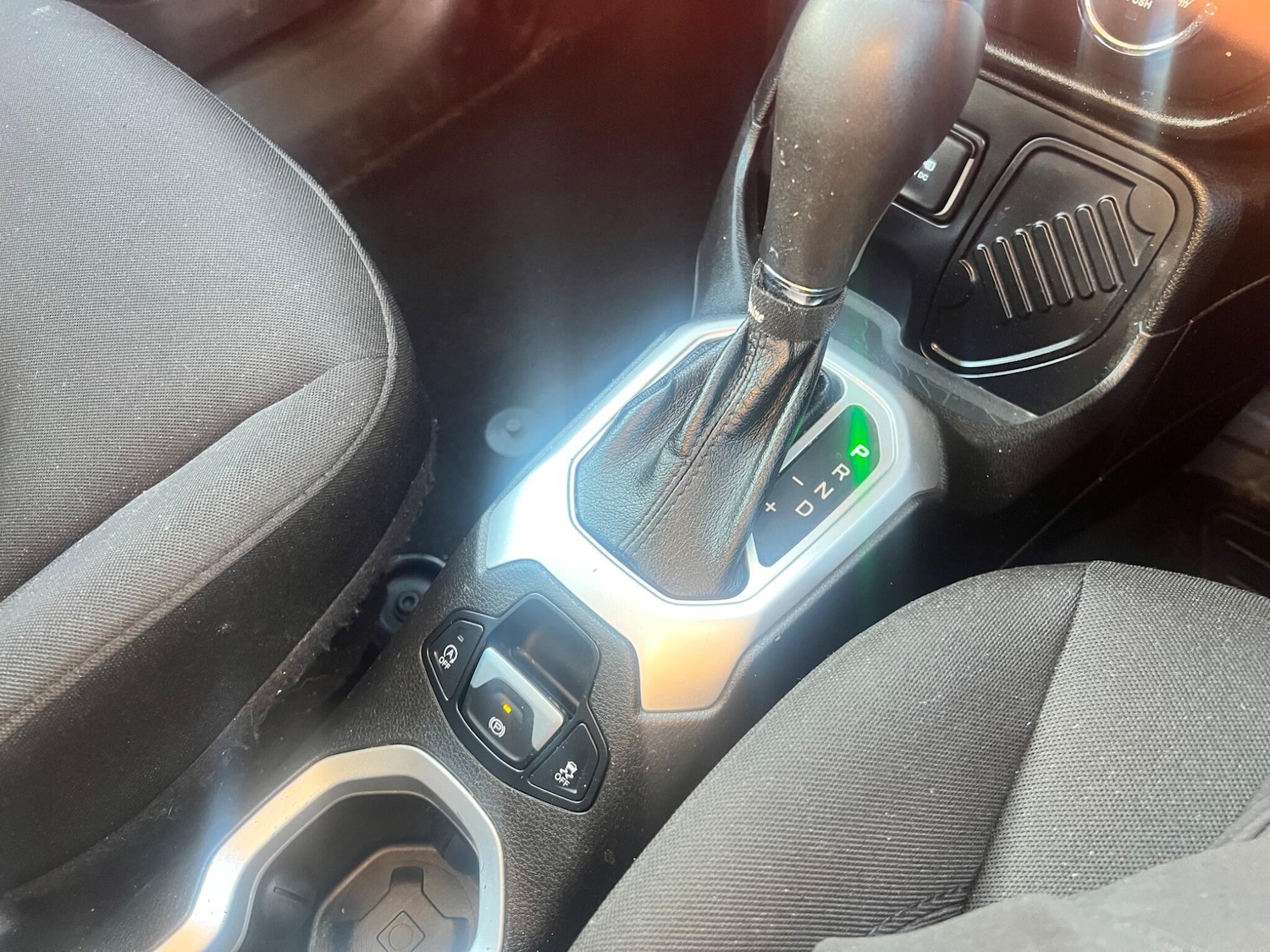 Used Jeep Renegade 2016 for sale - 77202498: Photo 14