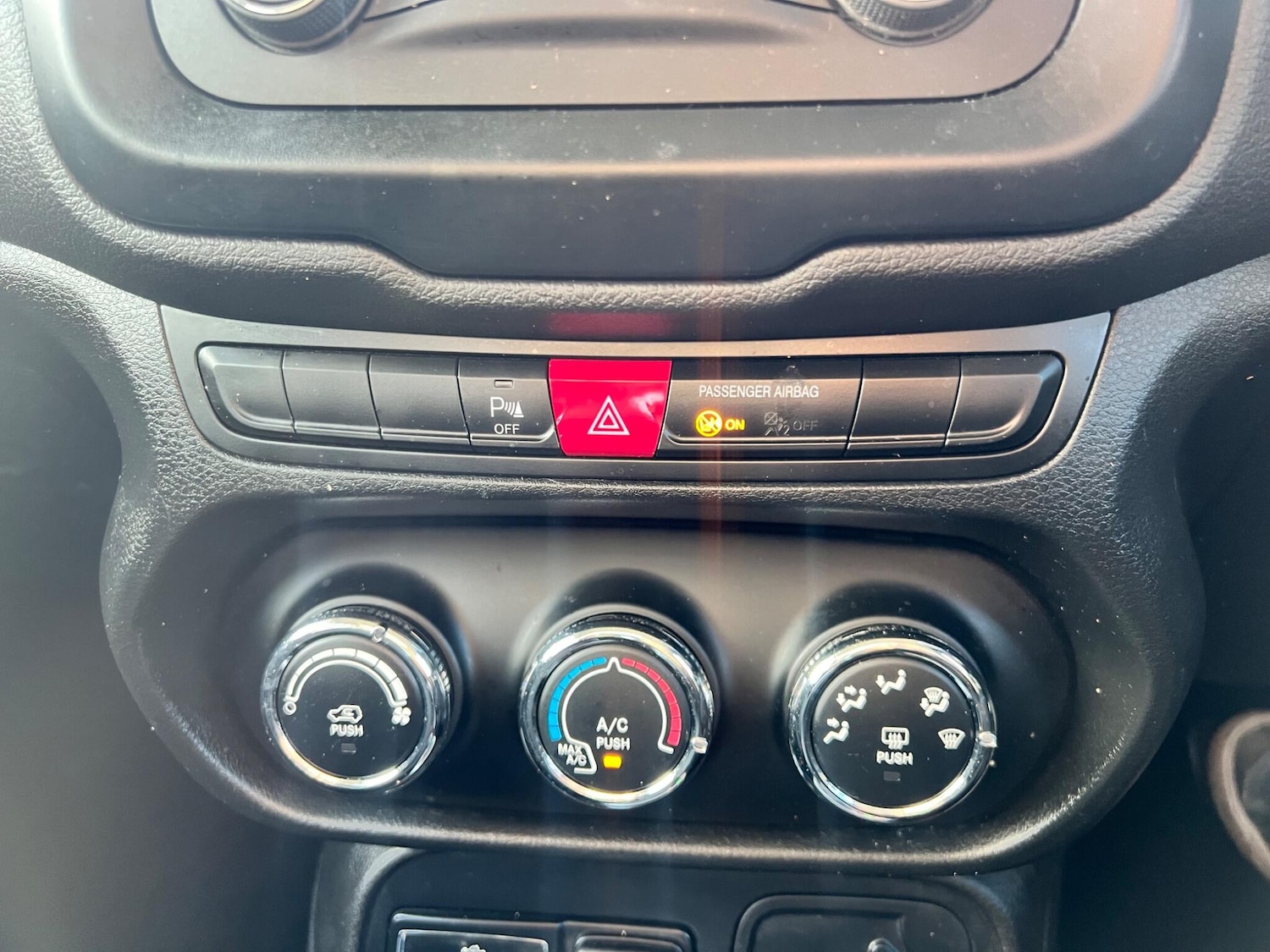 Used Jeep Renegade 2016 for sale - 77202498: Photo 25