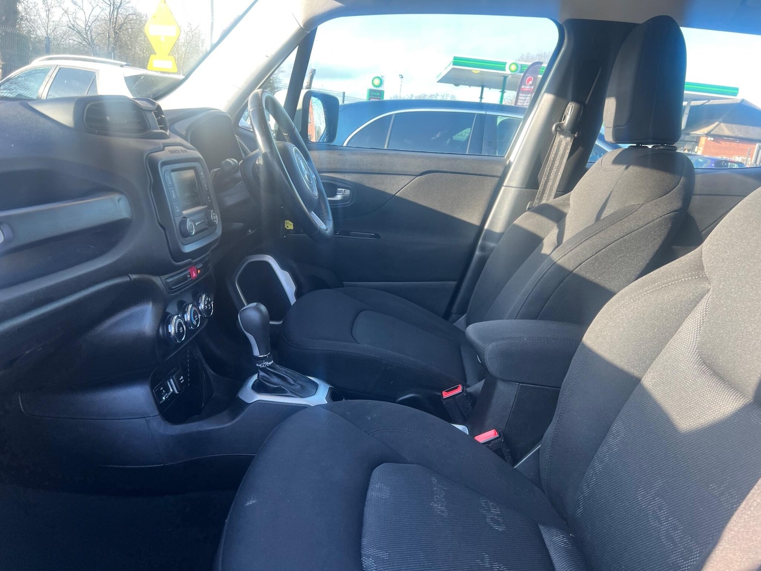 Used Jeep Renegade 2016 for sale - 77202498: Photo 32