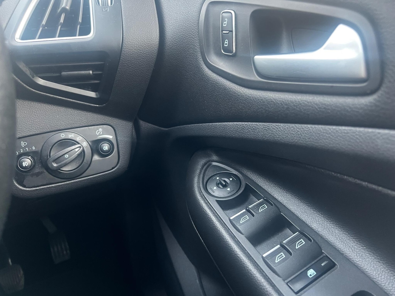 Used Ford Kuga 2016 for sale - 76715092: Photo 21