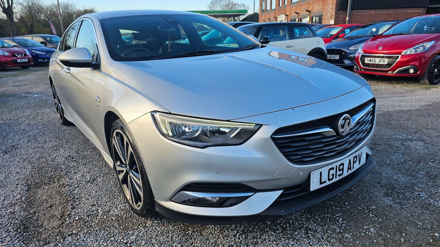 Used Vauxhall Insignia 2019 for sale - 76646298: Photo 1