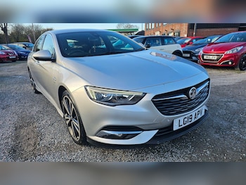 Vauxhall - Insignia