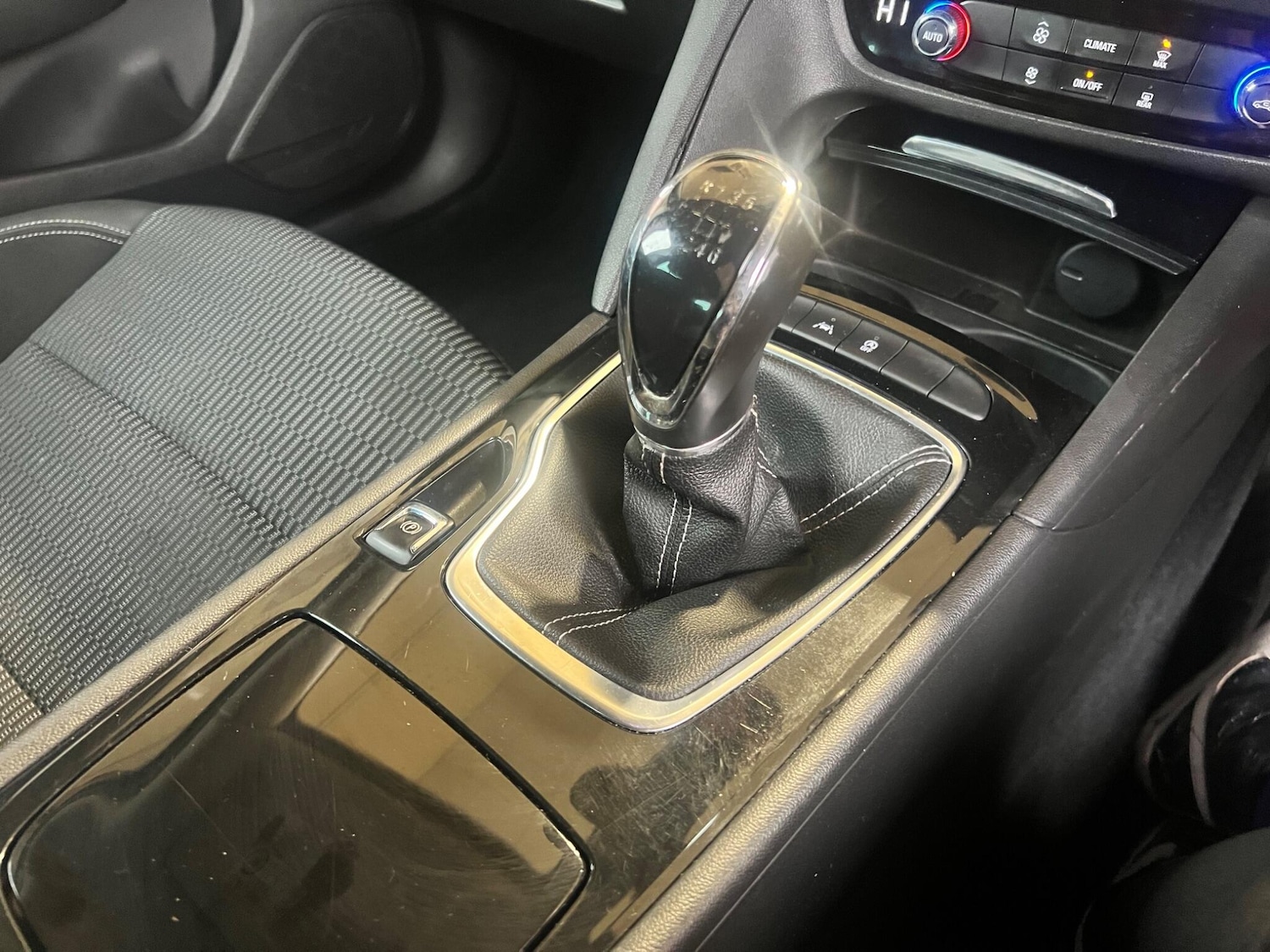 Used Vauxhall Insignia 2017 for sale - 77130615: Photo 13