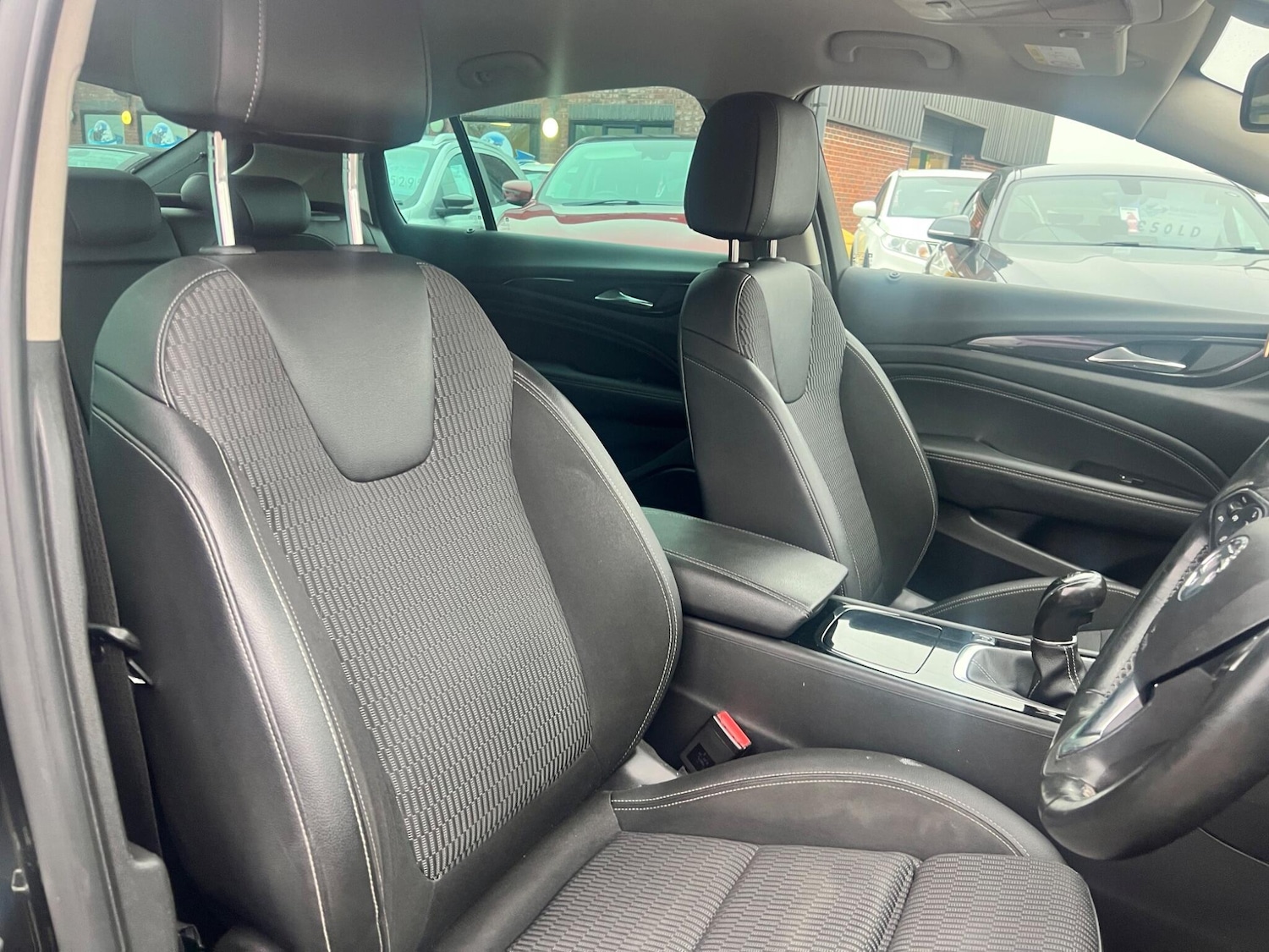 Used Vauxhall Insignia 2017 for sale - 77130615: Photo 14