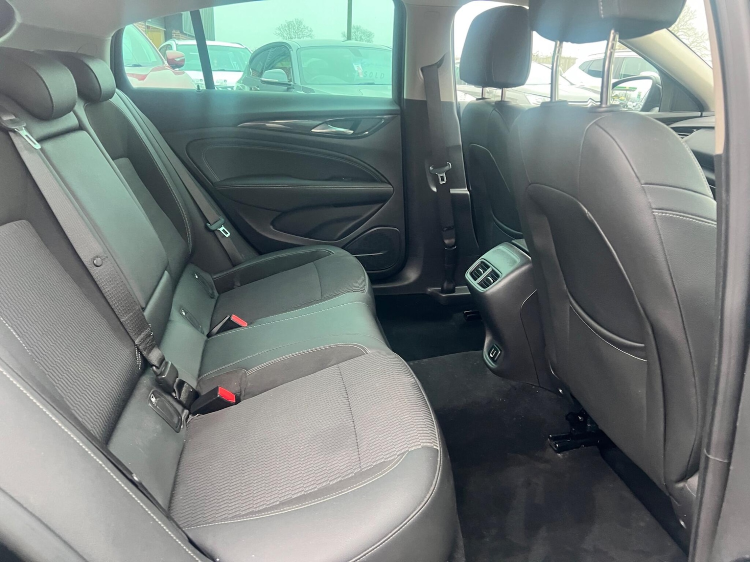 Used Vauxhall Insignia 2017 for sale - 77130615: Photo 16