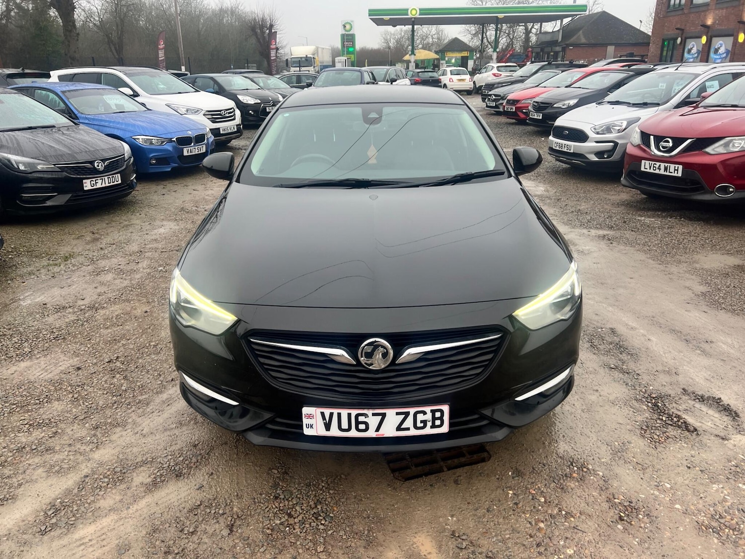 Used Vauxhall Insignia 2017 for sale - 77130615: Photo 2