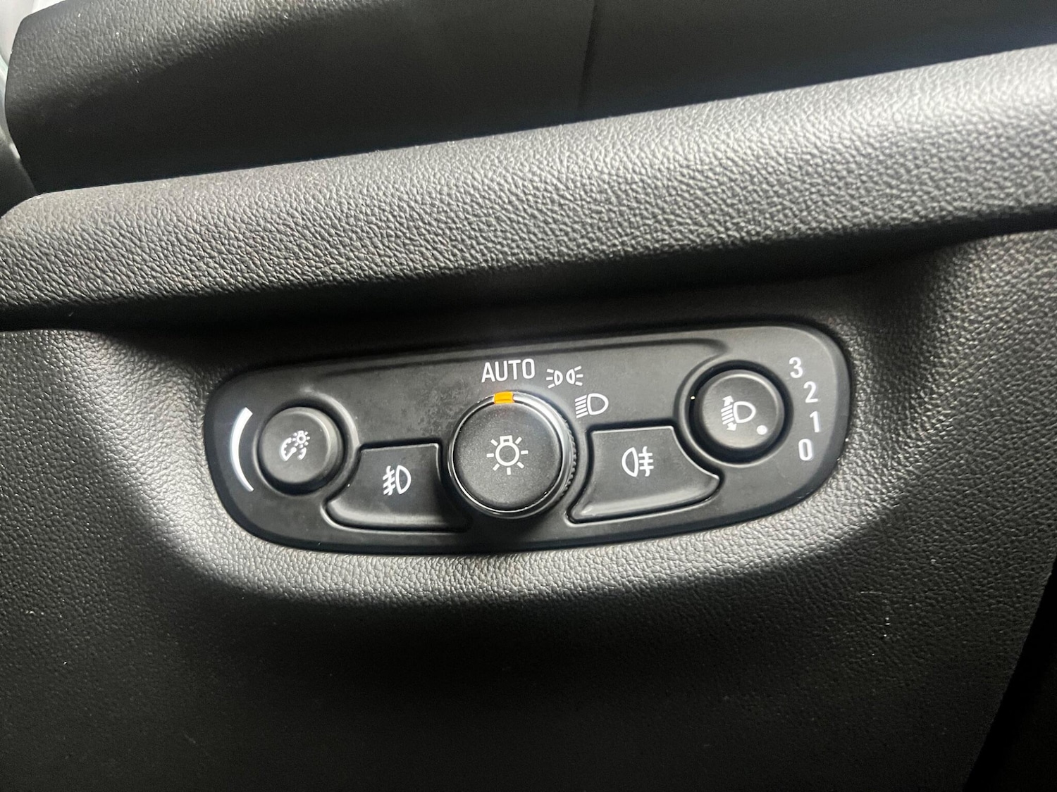 Used Vauxhall Insignia 2017 for sale - 77130615: Photo 20