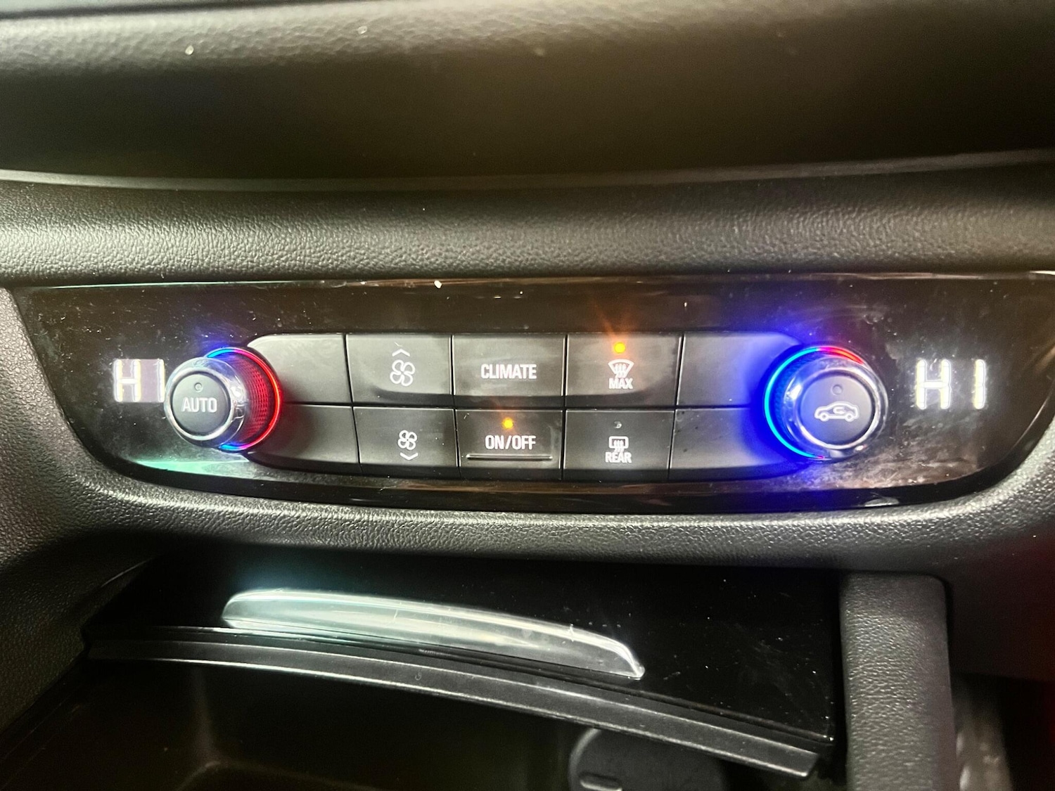 Used Vauxhall Insignia 2017 for sale - 77130615: Photo 21