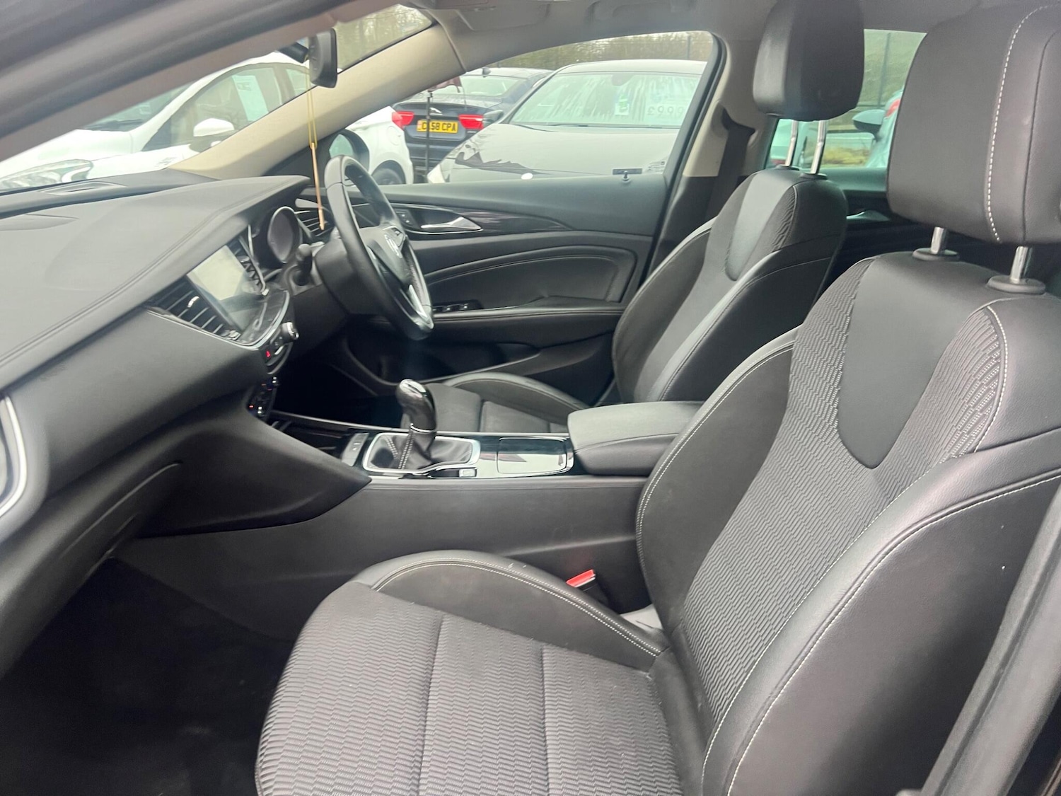 Used Vauxhall Insignia 2017 for sale - 77130615: Photo 30