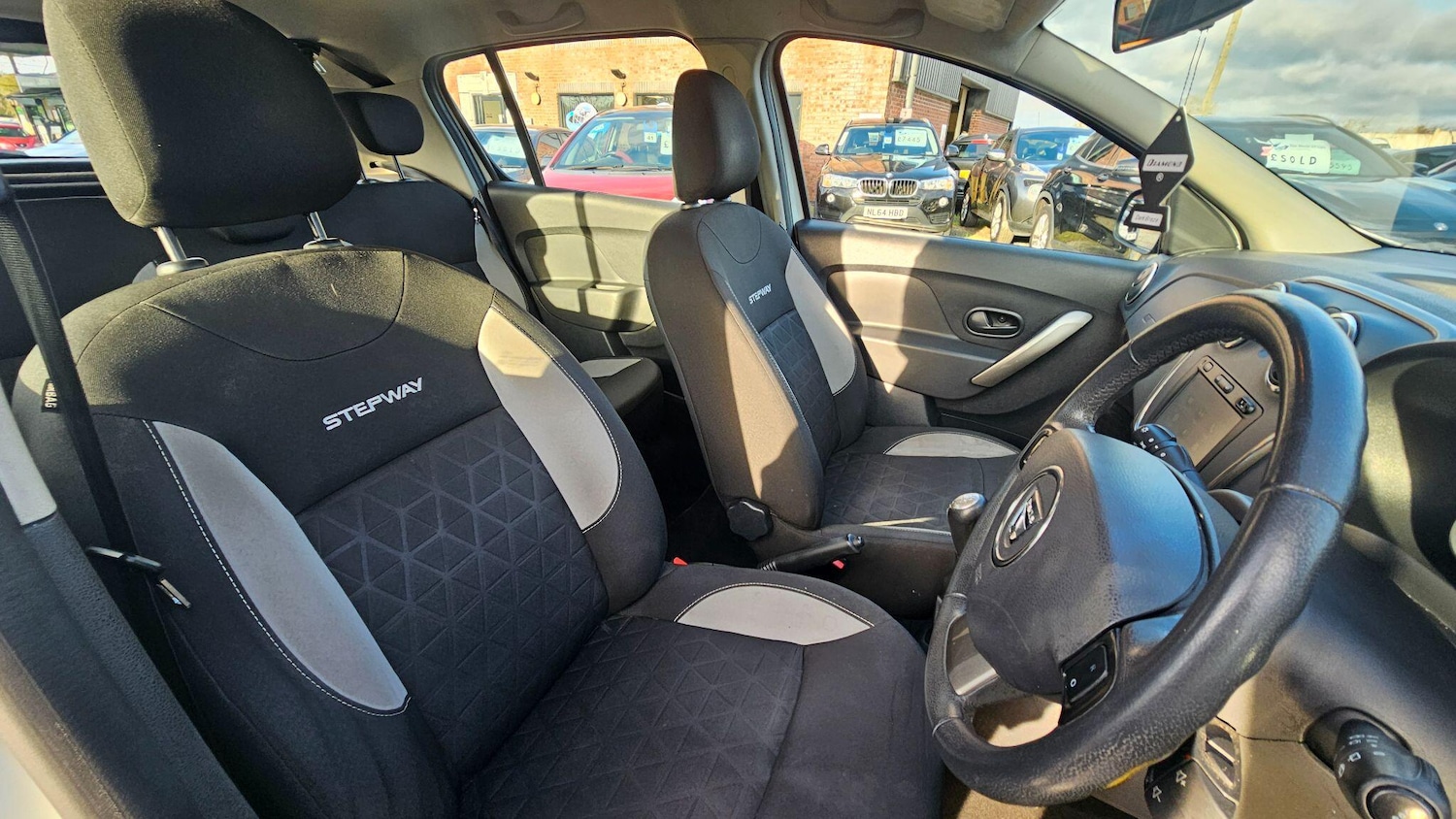 Used Dacia Sandero Stepway 2014 for sale - 76666861: Photo 12