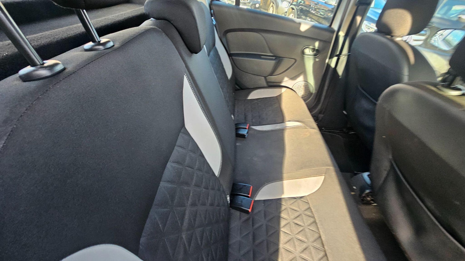 Used Dacia Sandero Stepway 2014 for sale - 76666861: Photo 14