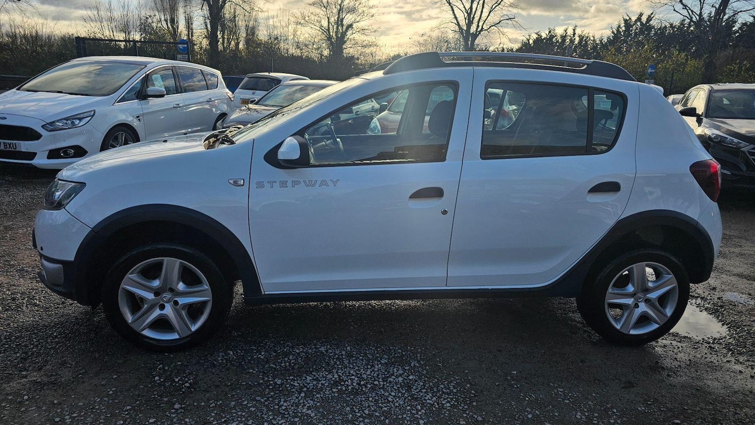 Used Dacia Sandero Stepway 2014 for sale - 76666861: Photo 4