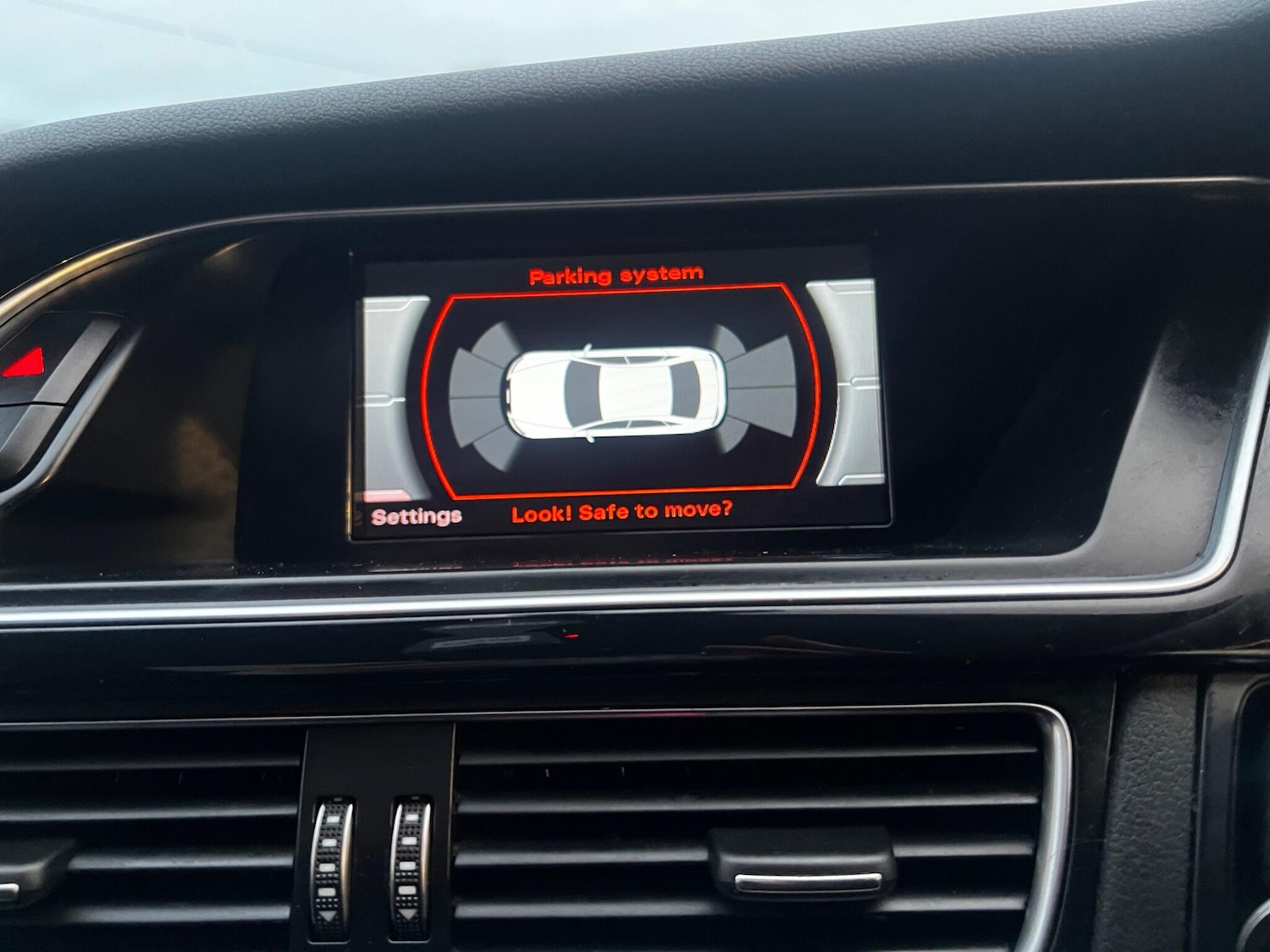 Used Audi A4 2014 for sale - 76887170: Photo 25