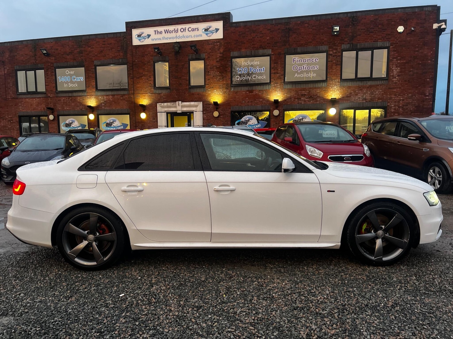 Used Audi A4 2014 for sale - 76887170: Photo 9