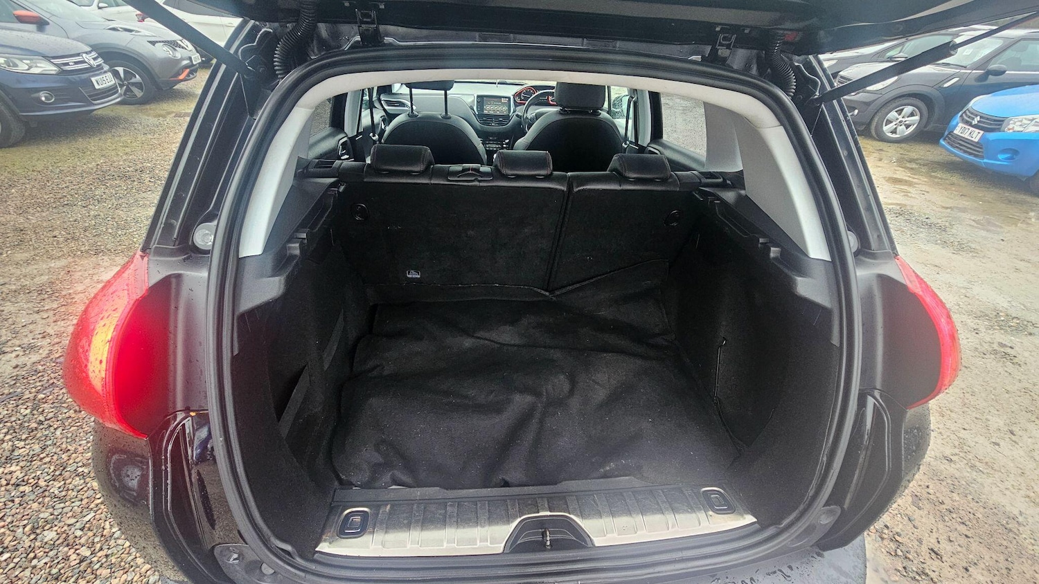 Used Peugeot 2008 2017 for sale - 77290557: Photo 17