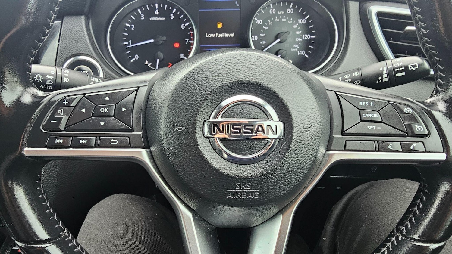 Used Nissan Qashqai for sale - 76996002: Photo 32