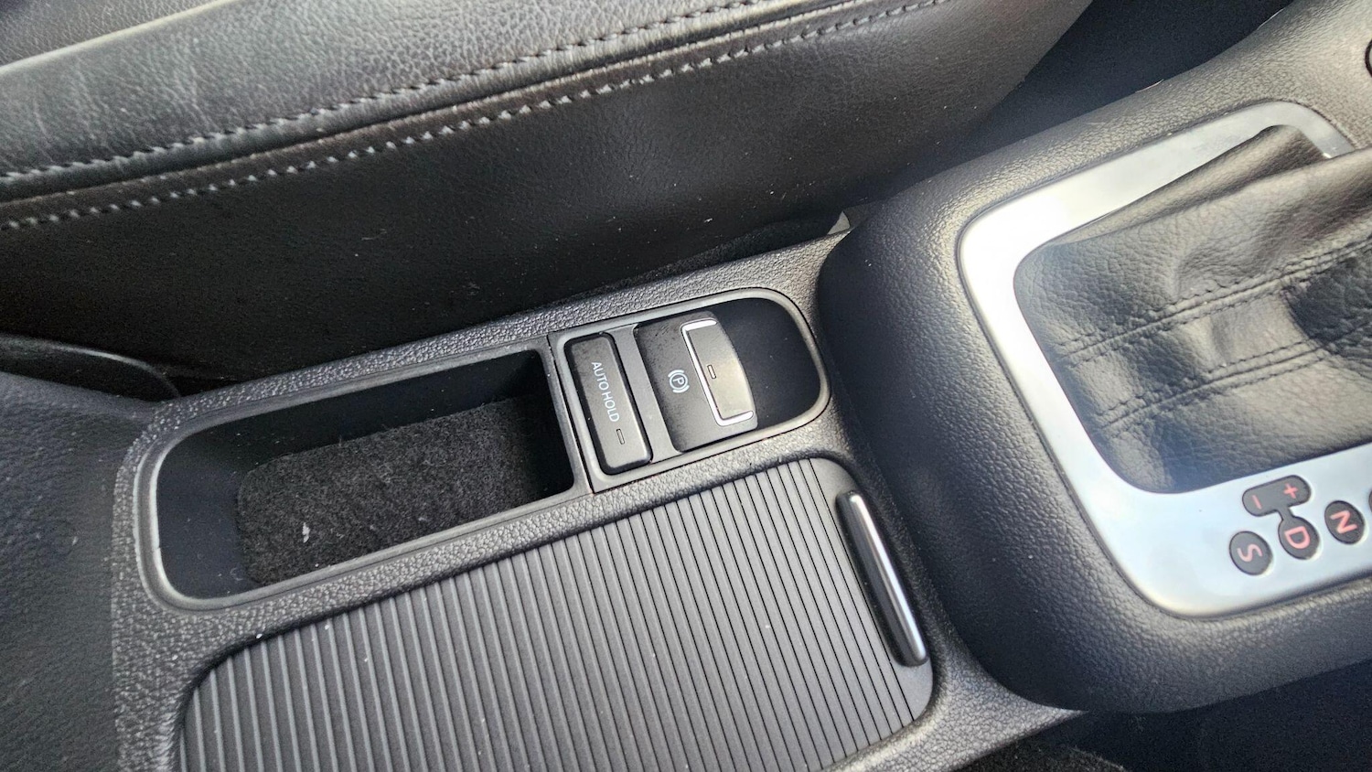 Used Volkswagen Tiguan 2015 for sale - 76913551: Photo 31