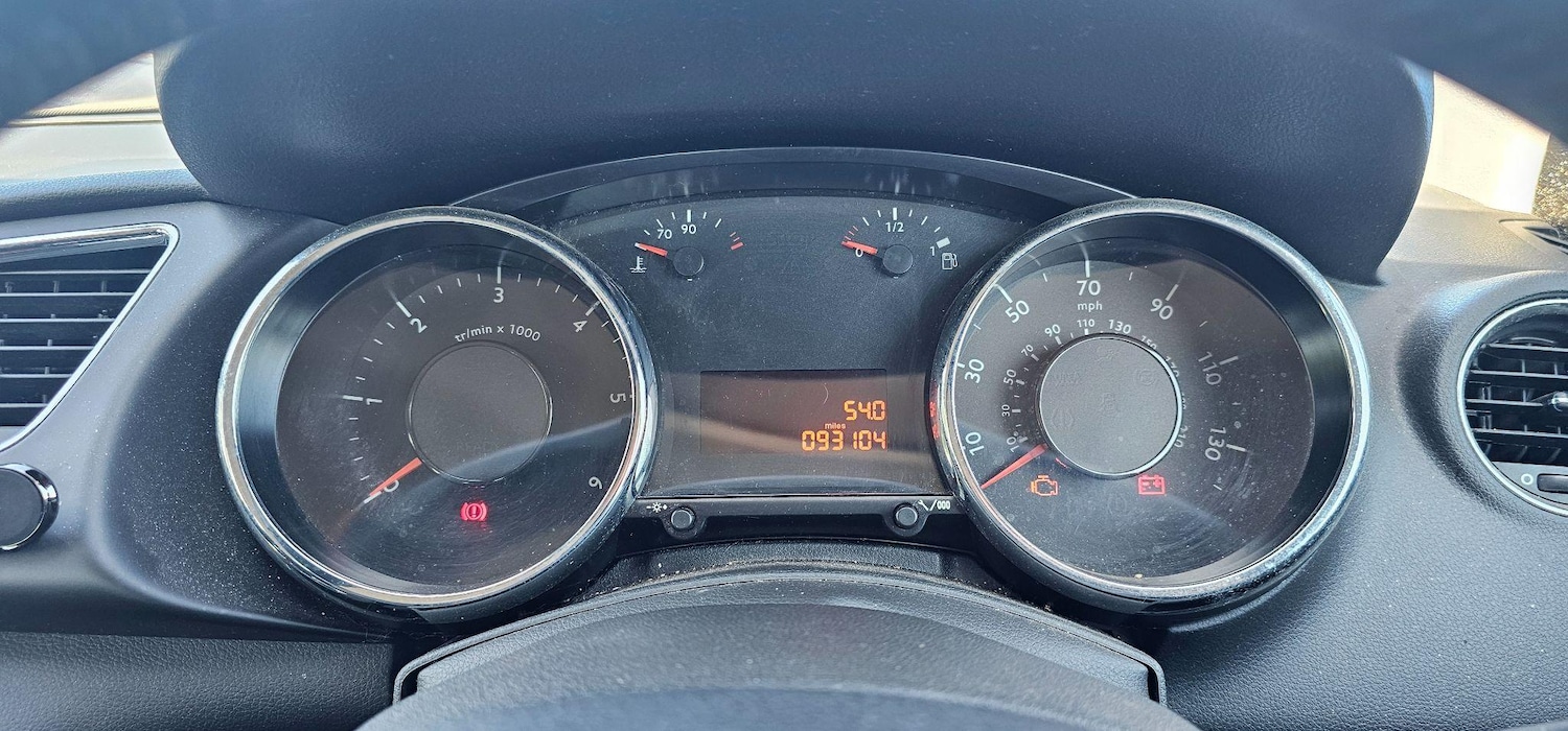 Used Peugeot 3008 2015 for sale - 76486740: Photo 38