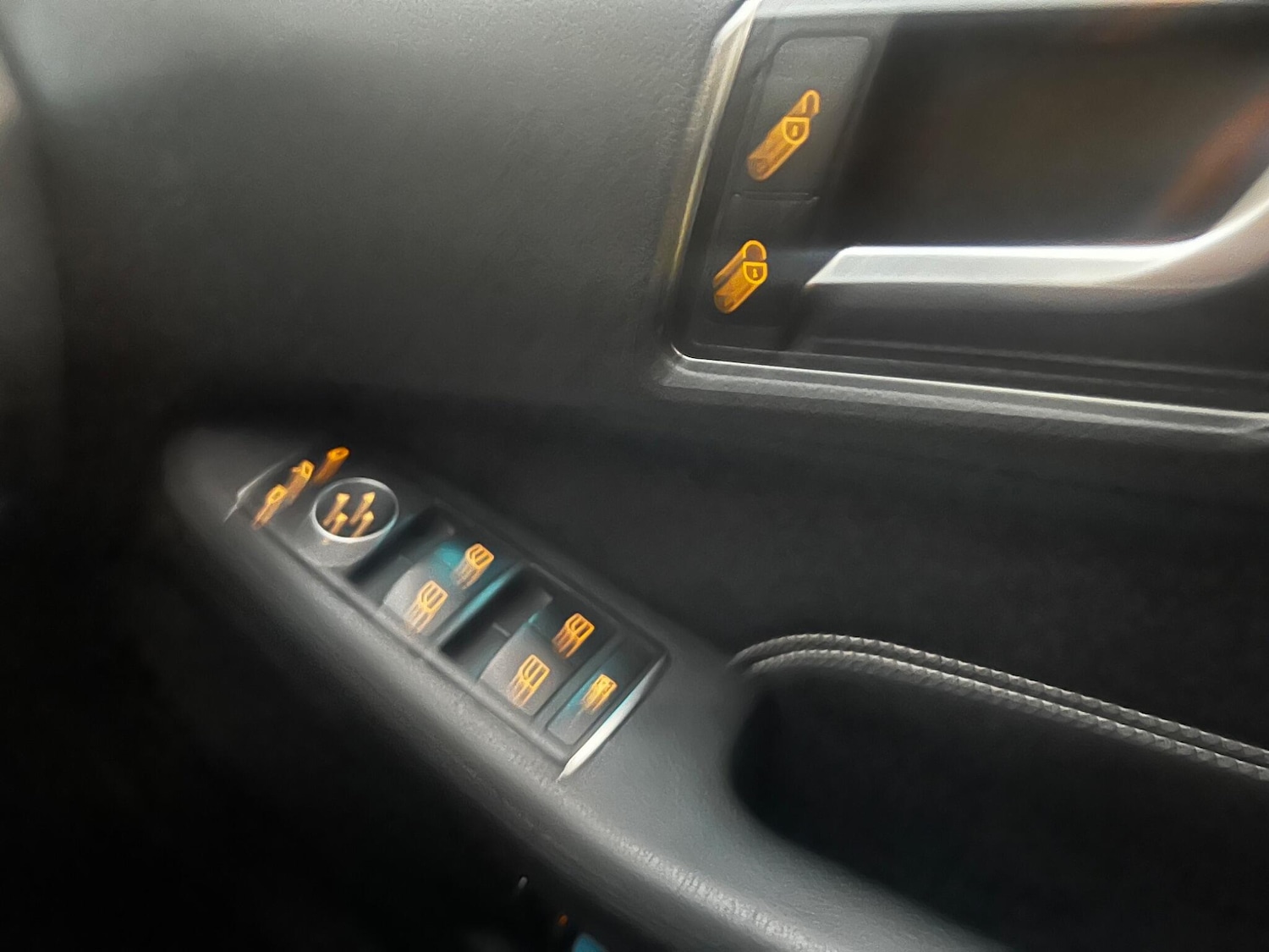 Used Mercedes-Benz E Class 2015 for sale - 76486769: Photo 25