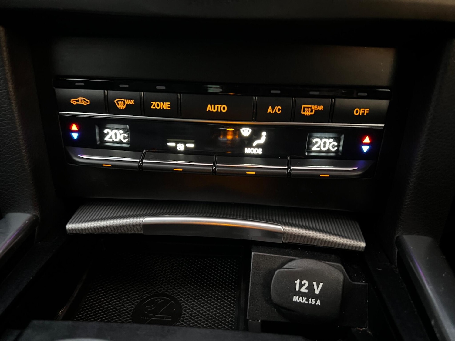 Used Mercedes-Benz E Class 2015 for sale - 76486769: Photo 33