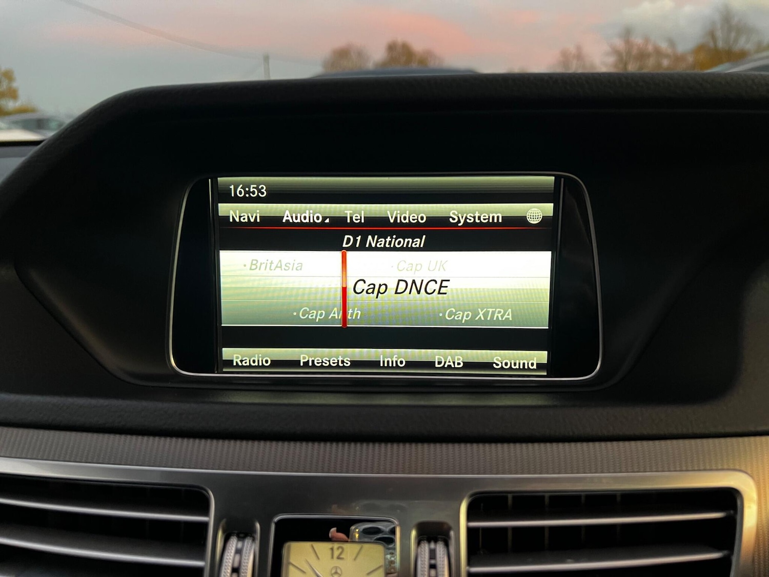 Used Mercedes-Benz E Class 2015 for sale - 76486769: Photo 37