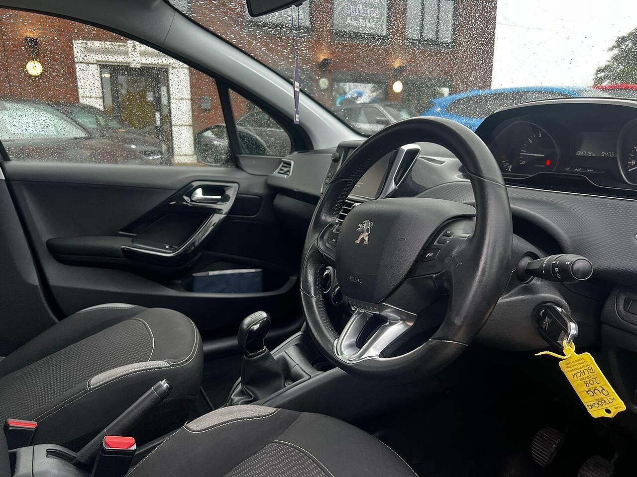 Used Peugeot 208 2016 for sale - 77131147: Photo 12
