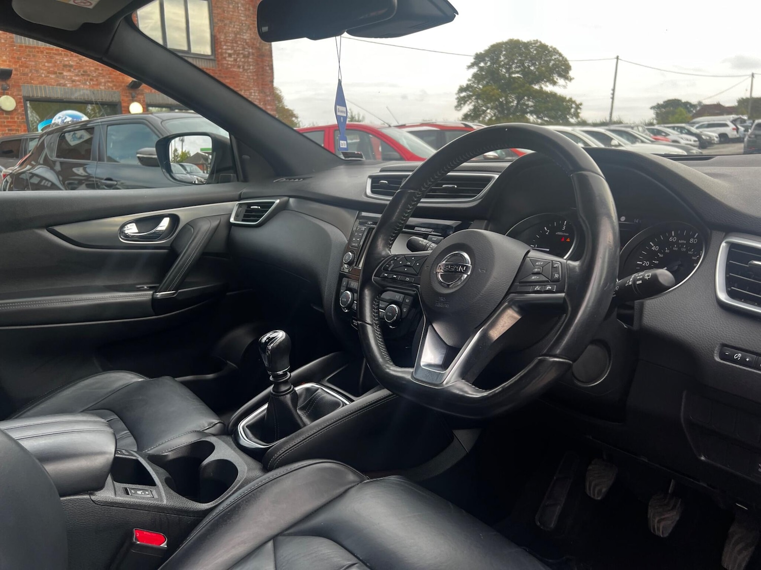 Used Nissan Qashqai 2017 for sale - 76715517: Photo 11