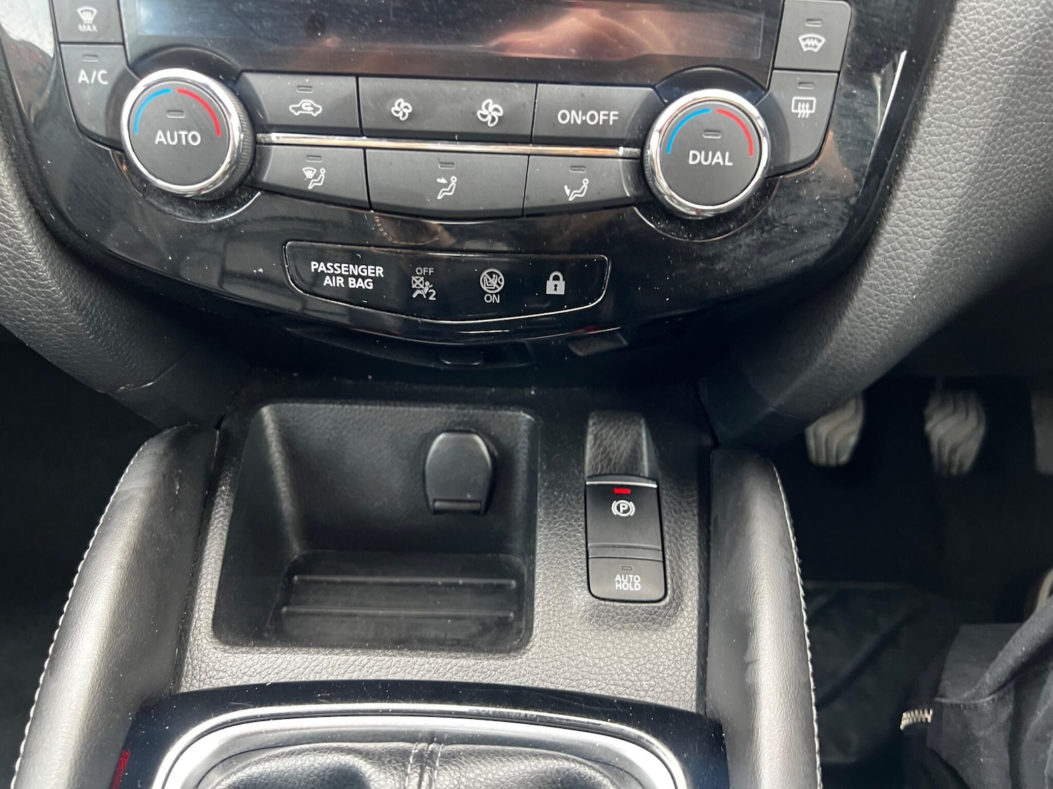 Used Nissan Qashqai 2017 for sale - 76715517: Photo 15