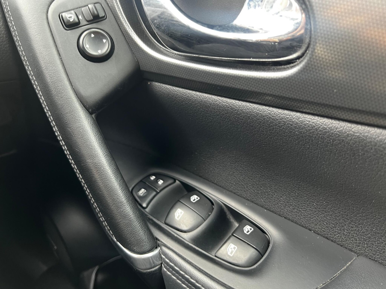 Used Nissan Qashqai 2017 for sale - 76715517: Photo 24