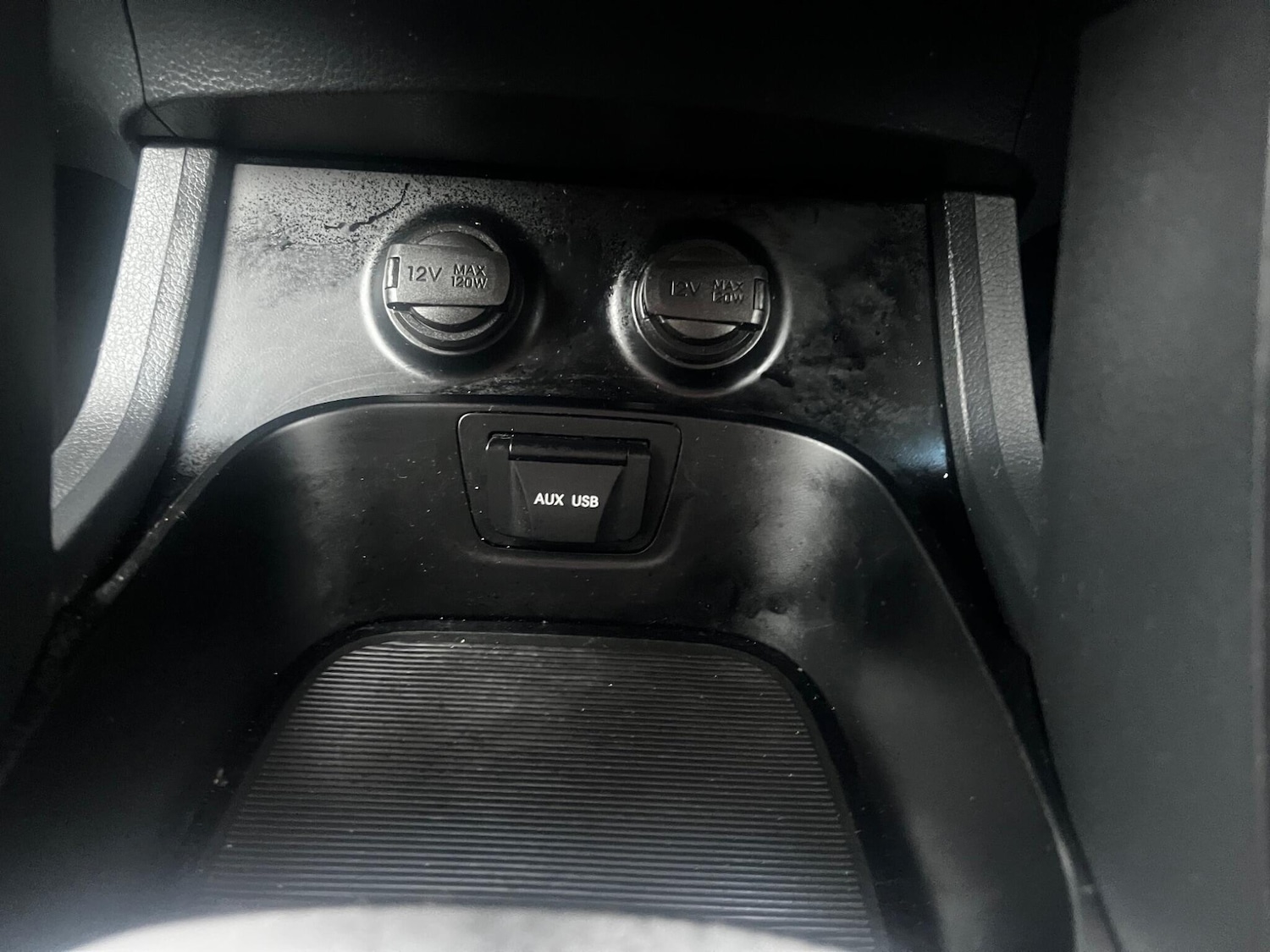 Used Hyundai Santa Fe 2015 for sale - 76926270: Photo 25