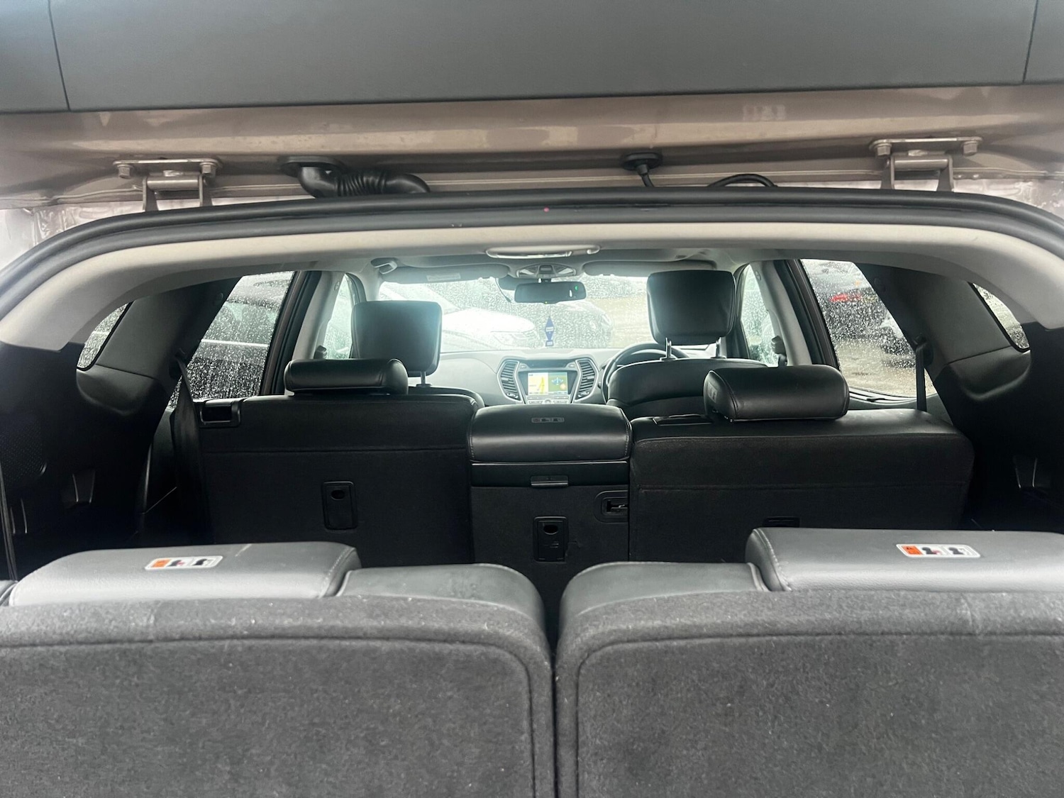 Used Hyundai Santa Fe 2015 for sale - 76926270: Photo 33