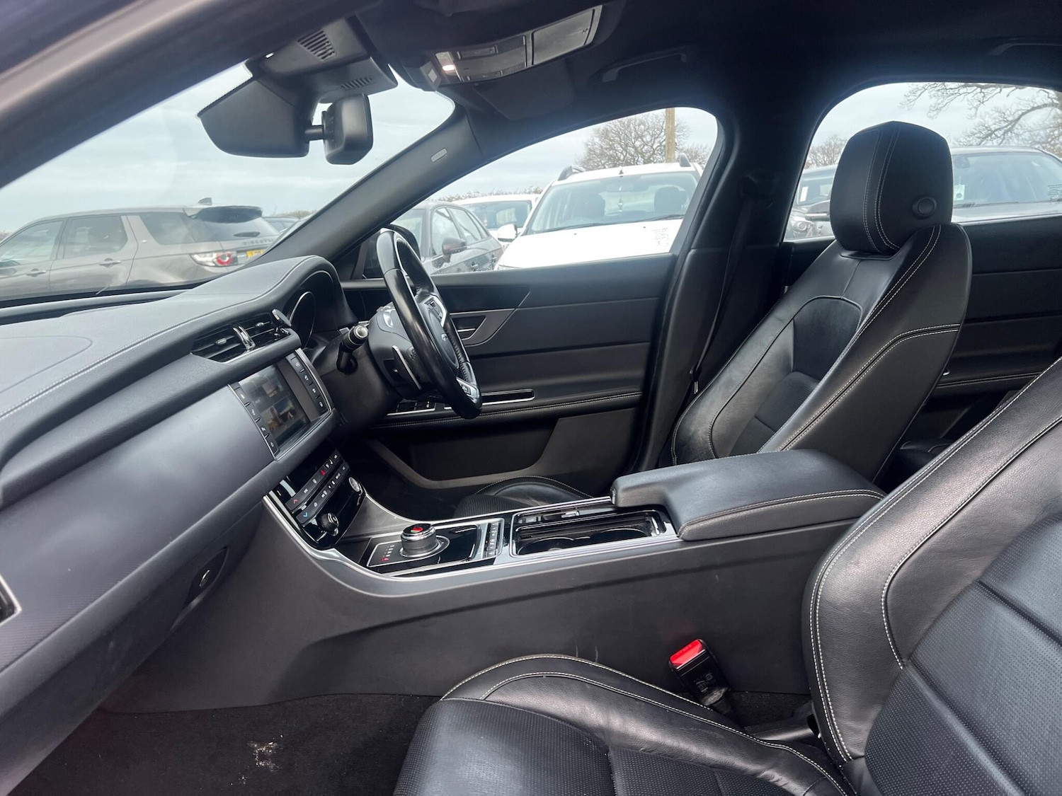 Used Jaguar XF 2017 for sale - 76898429: Photo 34