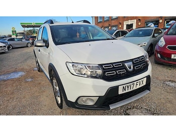 Used Dacia Sandero Stepway 2017 for sale - 77254903: Photo