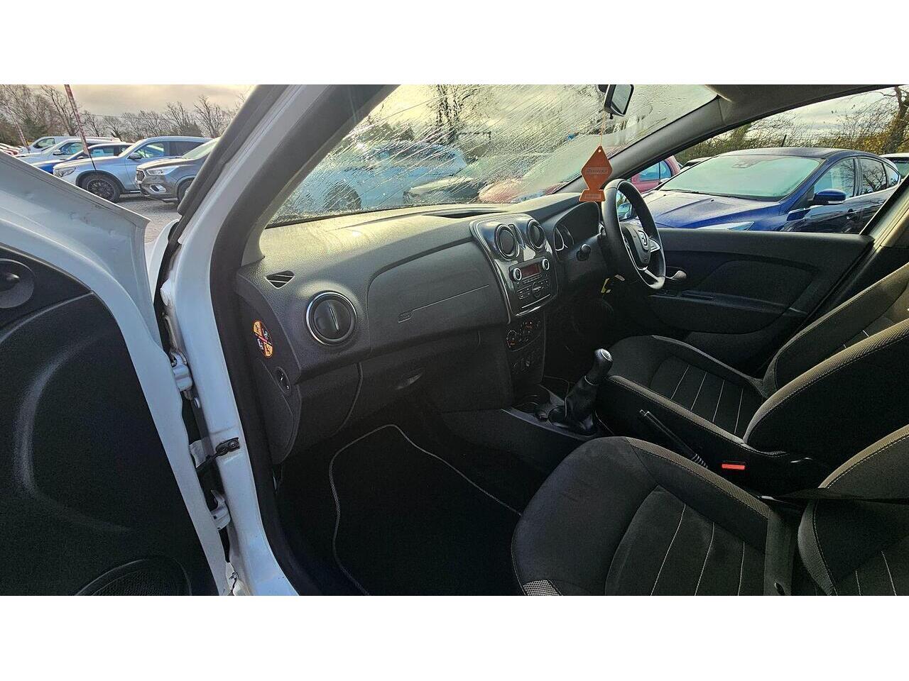 Used Dacia Sandero Stepway 2017 for sale - 77254903: Photo 20