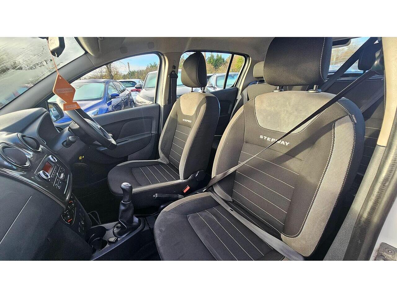 Used Dacia Sandero Stepway 2017 for sale - 77254903: Photo 21