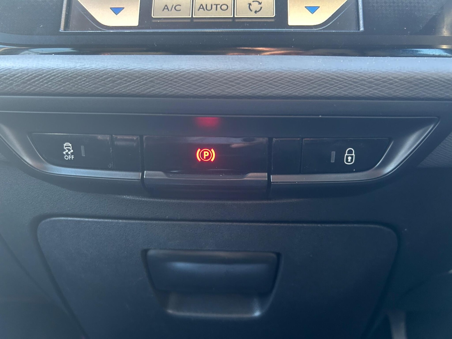 Used Citroen Grand C4 Picasso 2015 for sale - 77537923: Photo 29