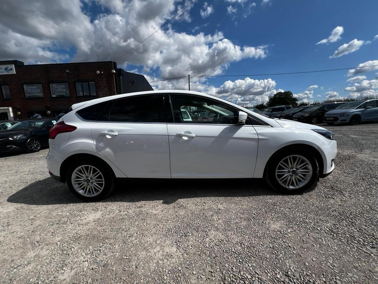 Used Ford Focus for sale - 77496169: Photo 2