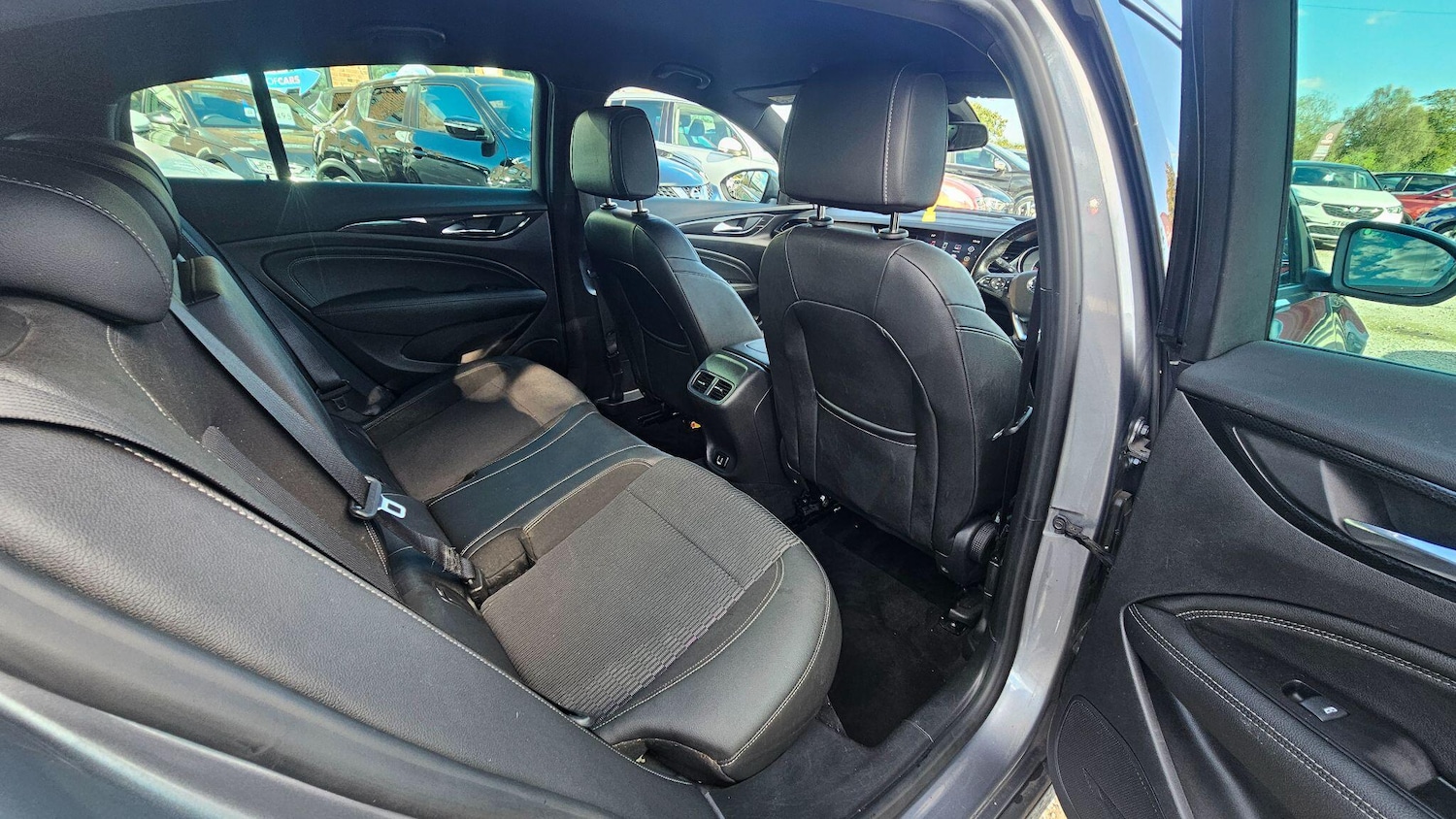 Used Vauxhall Insignia 2017 for sale - 76987951: Photo 15