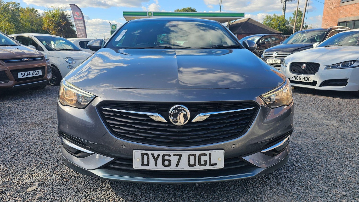Used Vauxhall Insignia 2017 for sale - 76987951: Photo 2