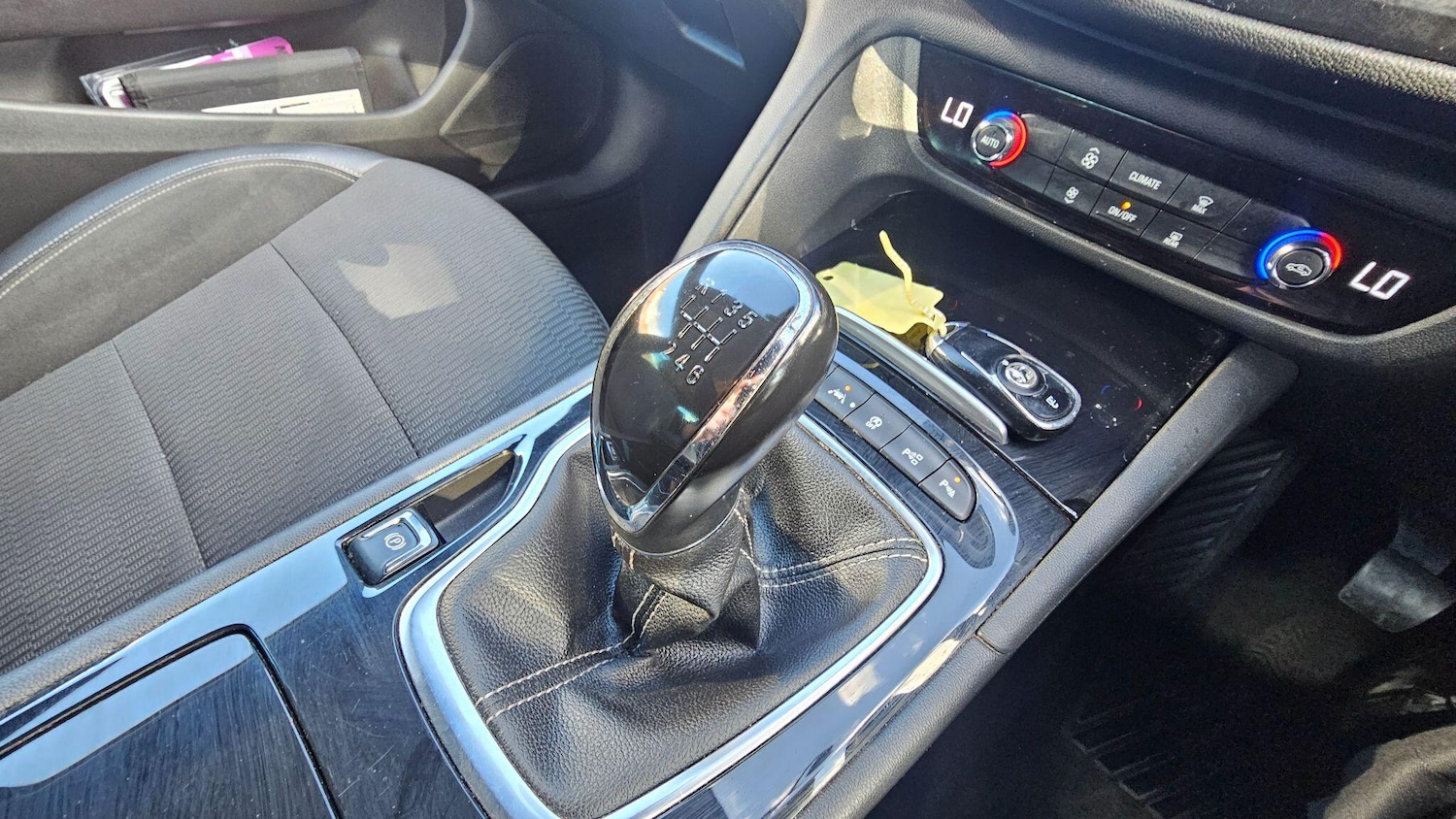 Used Vauxhall Insignia 2017 for sale - 76987951: Photo 28