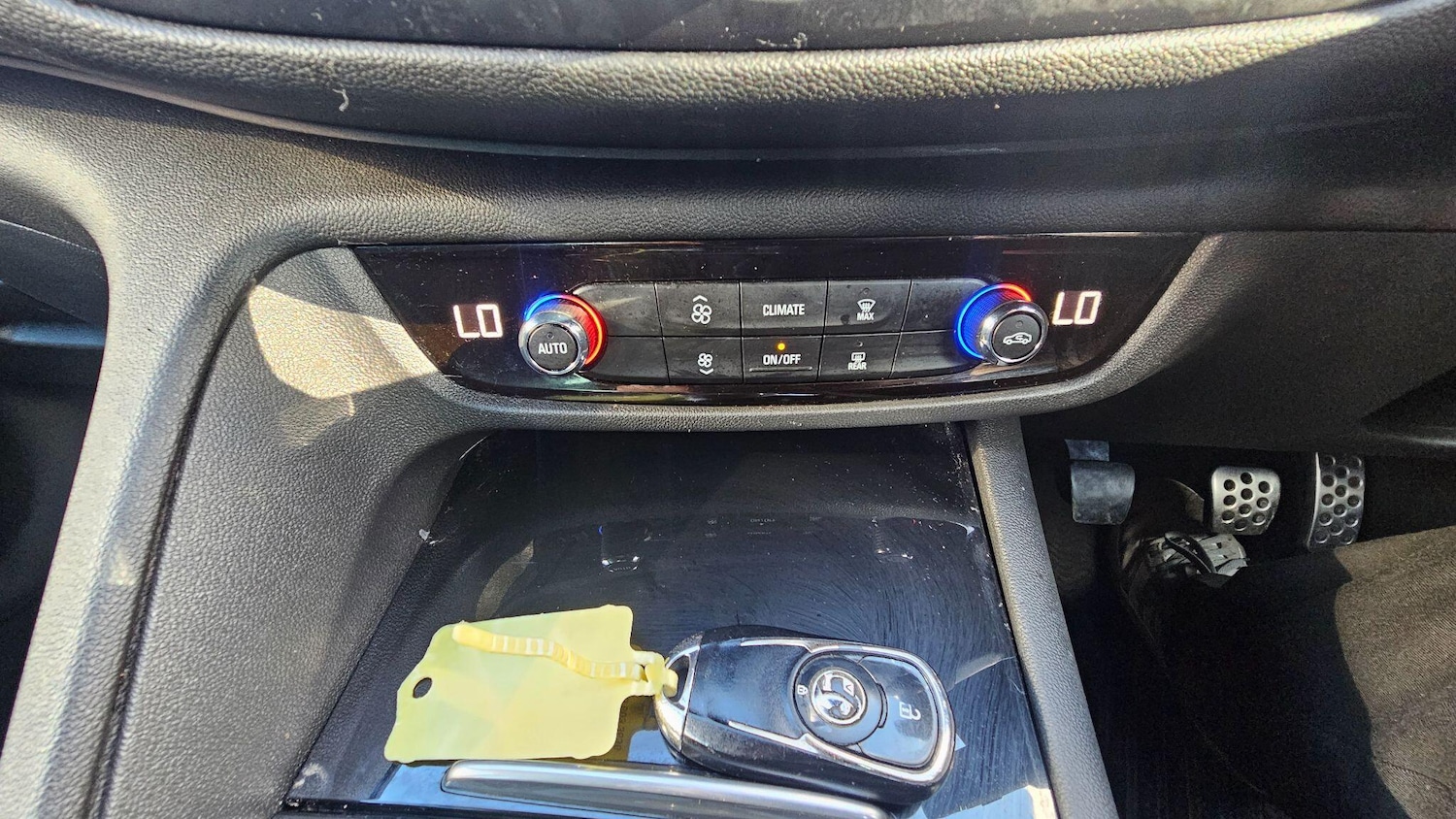 Used Vauxhall Insignia 2017 for sale - 76987951: Photo 29