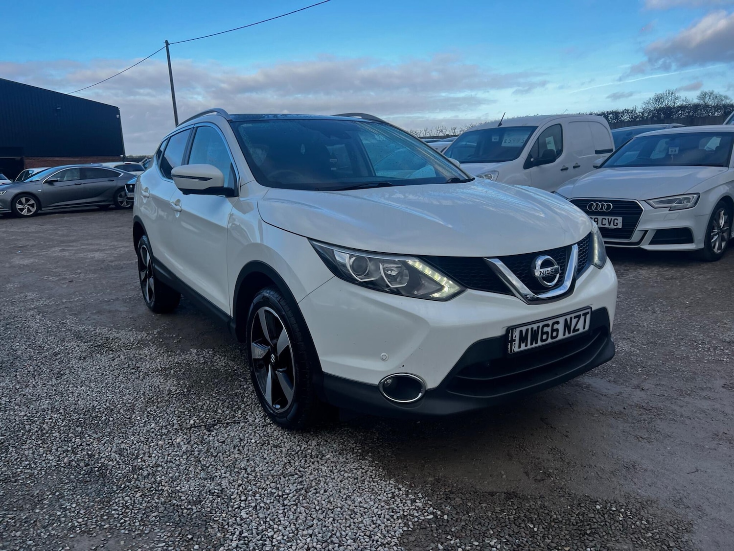 Used Nissan Qashqai 2016 for sale - 76912737: Photo 12