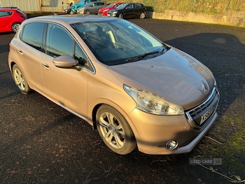 Used Peugeot 208 2014 for sale - 77254209: Photo