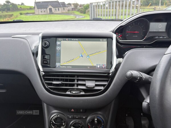 Used Peugeot 208 2014 for sale - 76201851: Photo 8